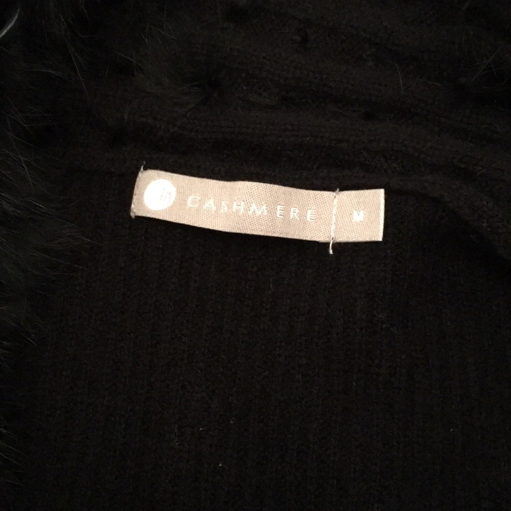 Rabbit trim cardigan by in Cashmere size medium - Picture 3 of 4